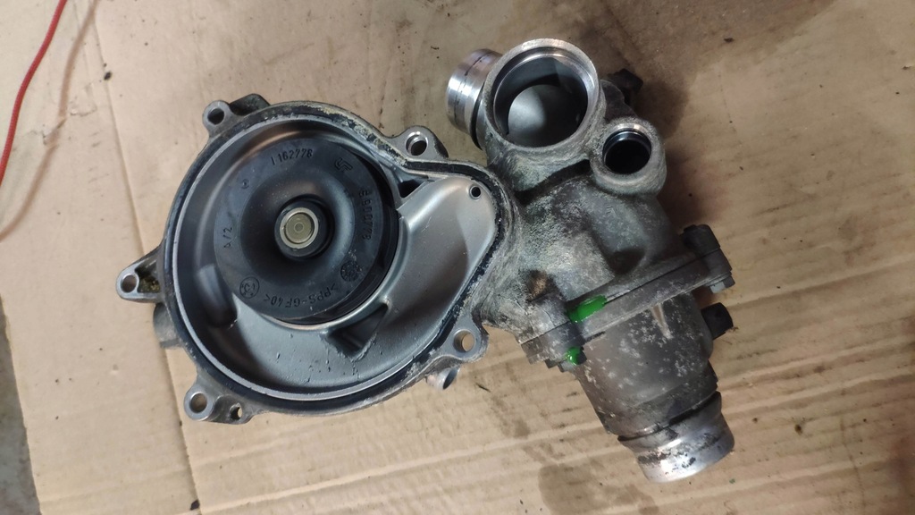 BMW E60 E63 540i 750 E65 550i termostat pompa apa Product image