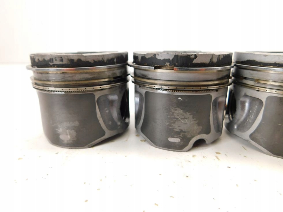 Set 4 pistoane Alfa Romeo 159 1.9 JTDM piston Product image