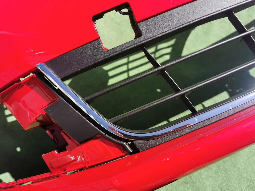 GRILĂ BARĂ FAȚĂ, CENTRALĂ, TESLA MODEL S 1038211-00-A Product image