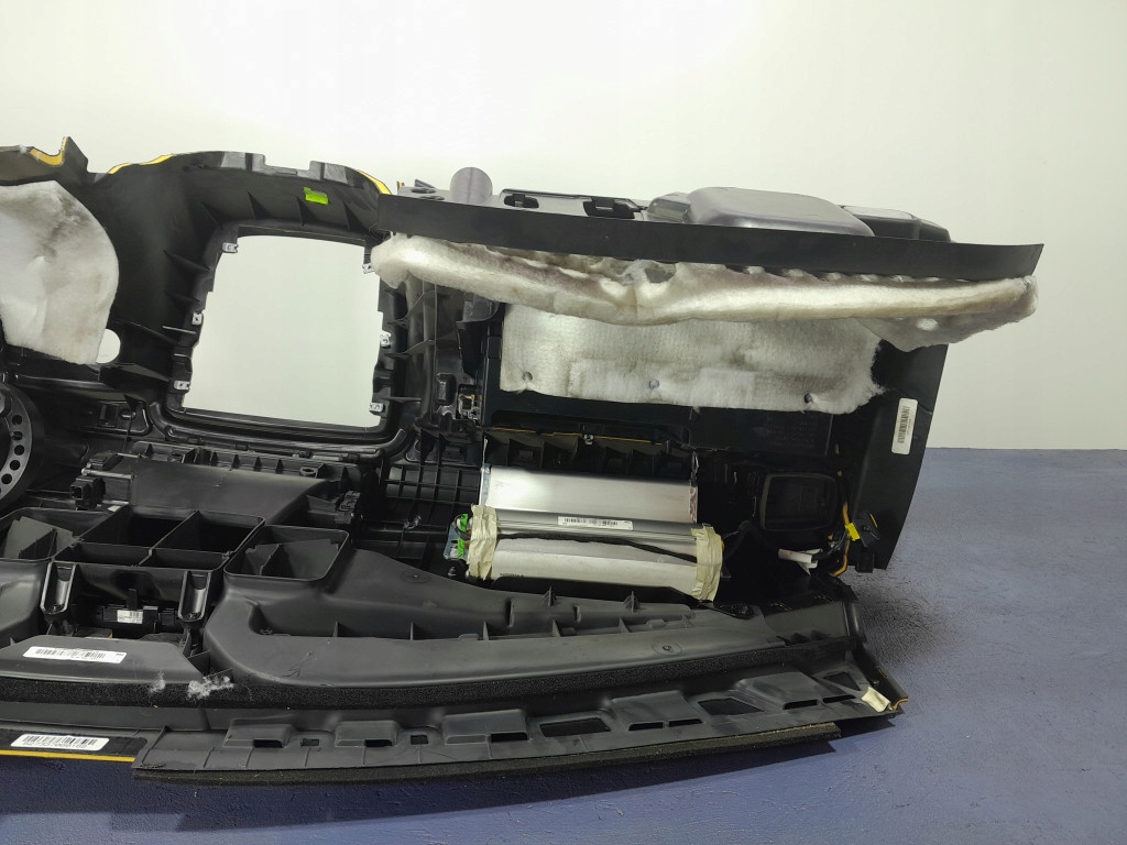 MERCEDES R W251 PLANCĂ, PERNE, PRETENSIONARE Product image