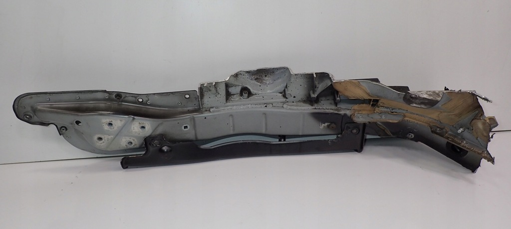 ȘORȚ APOZ DREAPTA AUDI A8 D3 4E0805172G LZ9Y Product image