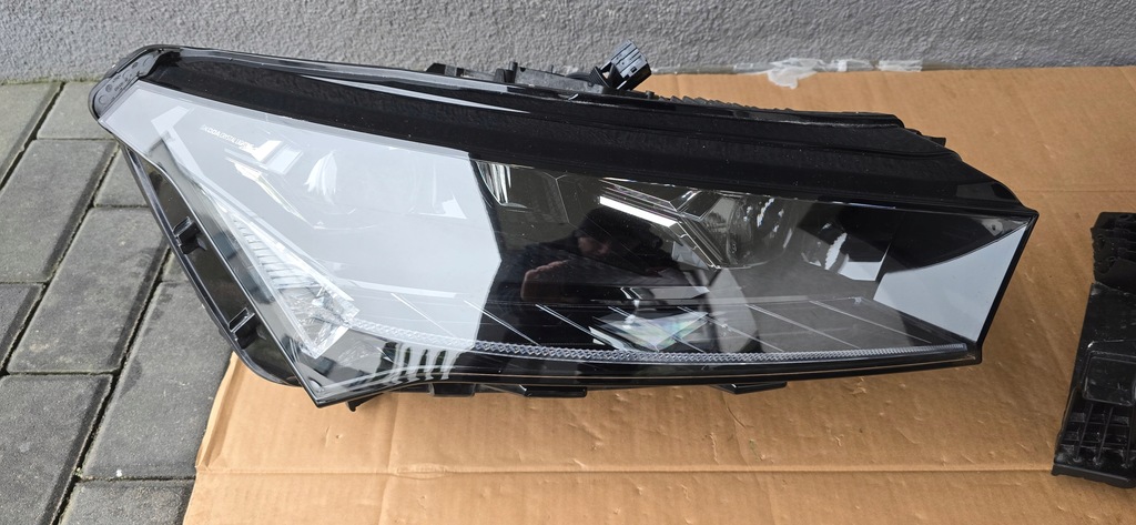 LAMPA VOLVO V40 DREAPTA LED 31677019 Product image