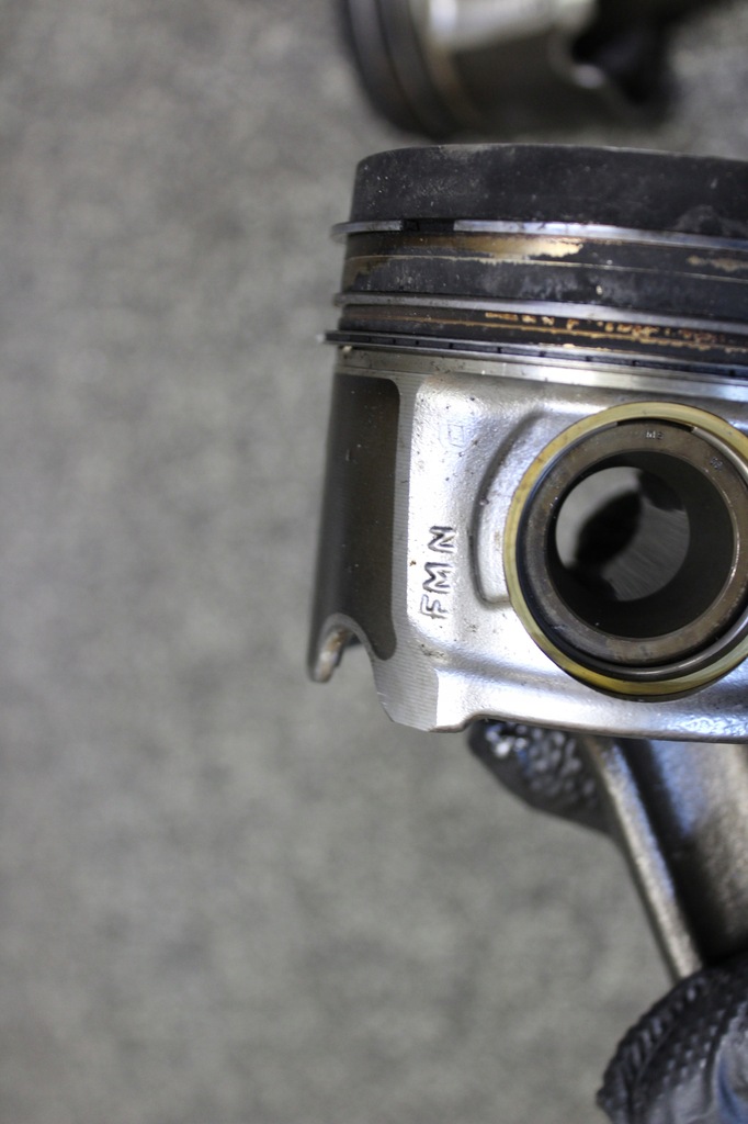BMW G20 G21 2.0D B47D20B PISTON N29BA BIELLA 911 Product image