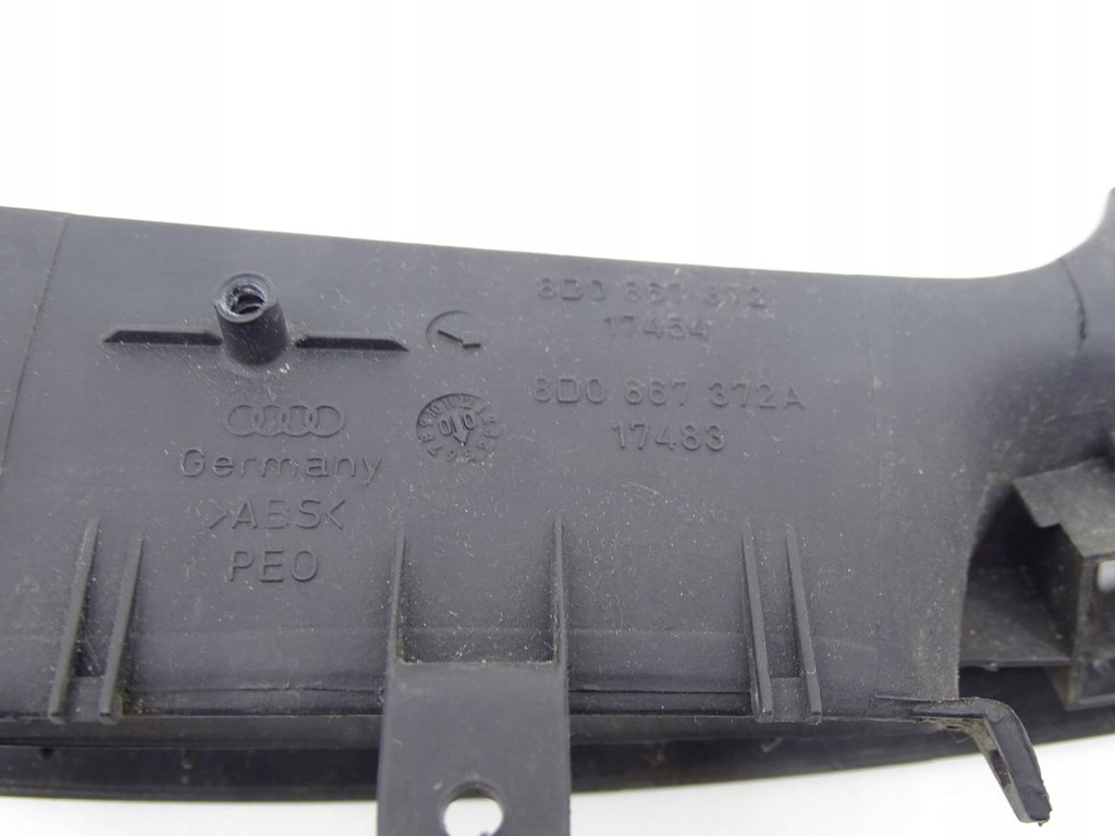 AUDI A4 B5 8D0 94-01 MÂNER UȘĂ DREAPTA NEGRU 8D0867372A Product image