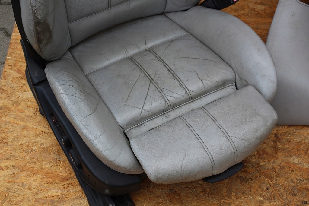 Scaune canapea BMW e46 cabrio, sport din piele usoara, scaune sport incalzite electric Product image