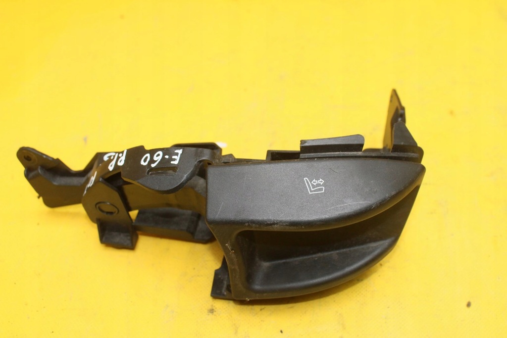 MÂNER SCAZUL DREAPTA FAȚĂ E60 7058570A Product image