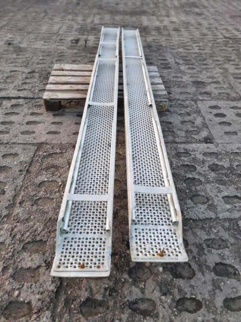 REMORCI CAI FERATE ALUMINIU - 3900x260x90 * import Danemarca Product image