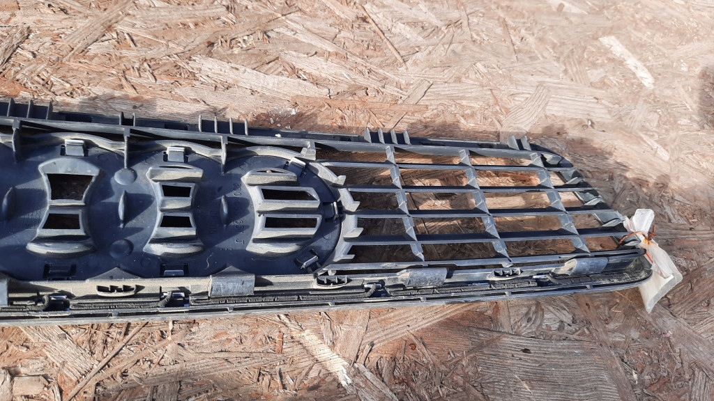 GRIL AUDI A4 B5 96R 8D0853651J Product image