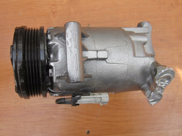 COMPRESOR AER CONDITIONAT OPEL ASTRA III H 13415378 HN6 Product image