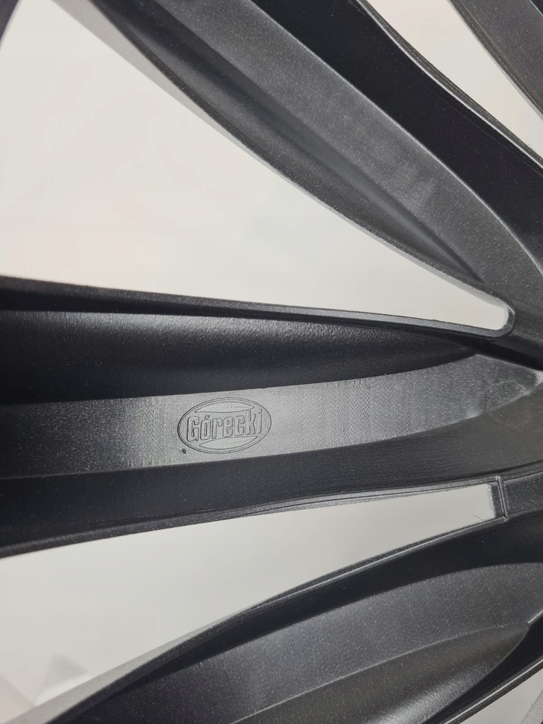 16 -Inch Hub -uri auto în set de 4 piese Product image