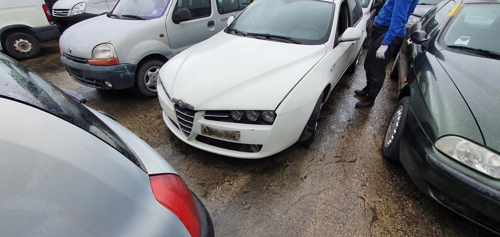 ALFA ROMEO 159 BRERA BARA FATA APARA DREAPTA Product image