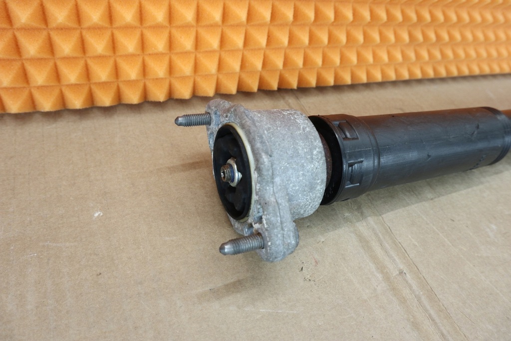 AMORTIZOR SPATE MERCEDES W204 W207 2073202530 Product image