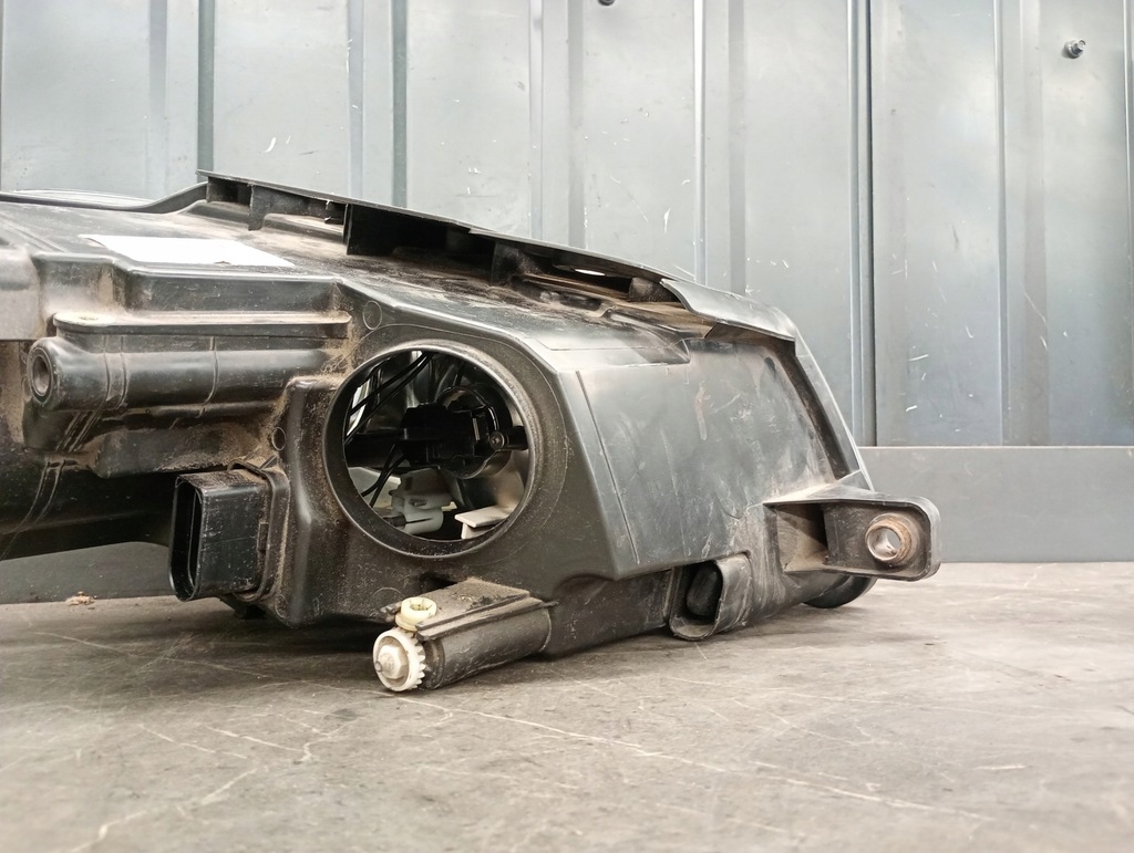 3C0941005Q FAVIUL LEGAT VW PASSAT B6 HELLA Product image
