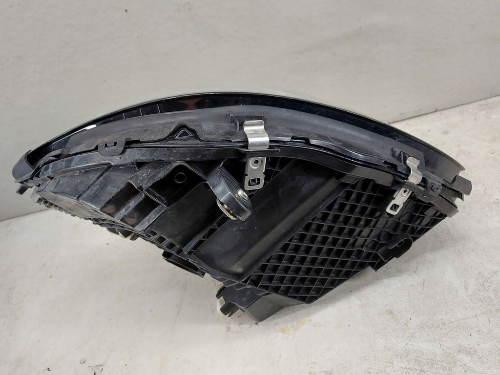 Mercedes-Benz C Clasa 205 W205 Ridicați Fața frontală din fața dreaptă a lămpii din față Product image