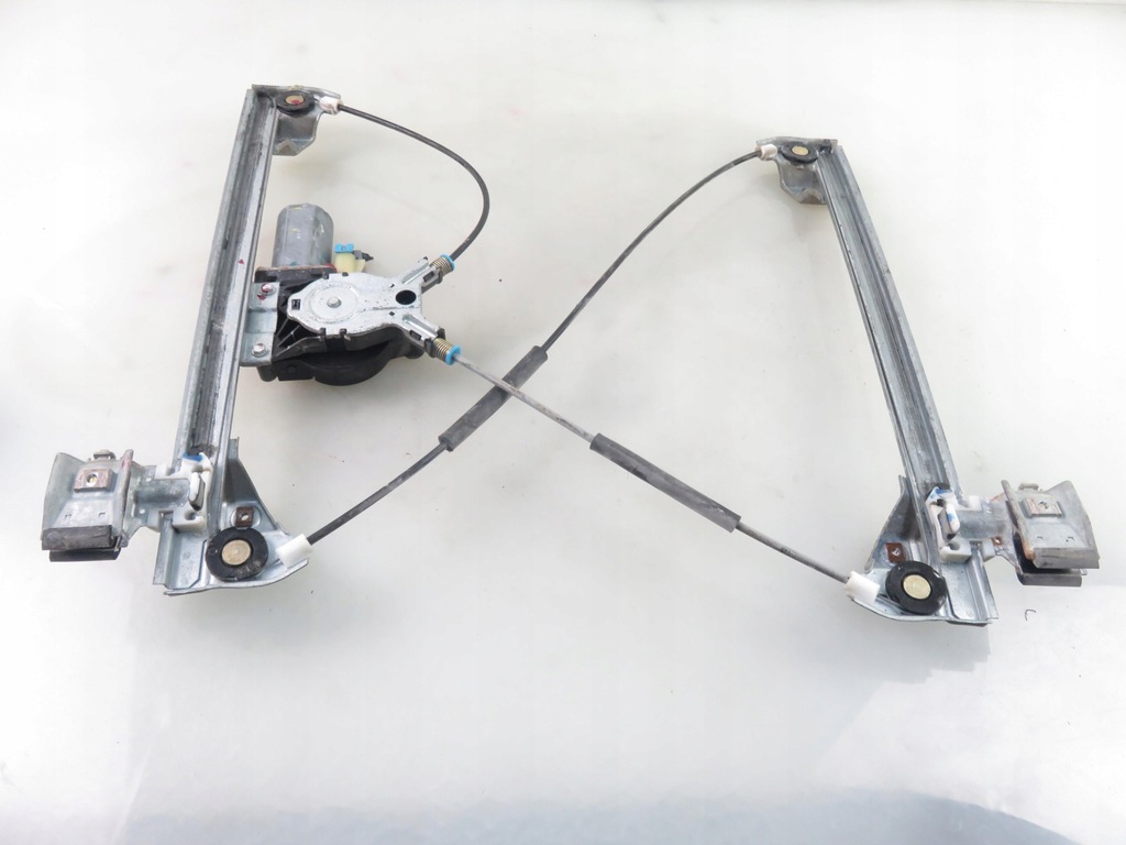 Parbrizul din partea dreaptă Hummer H2 CM091560A Product image