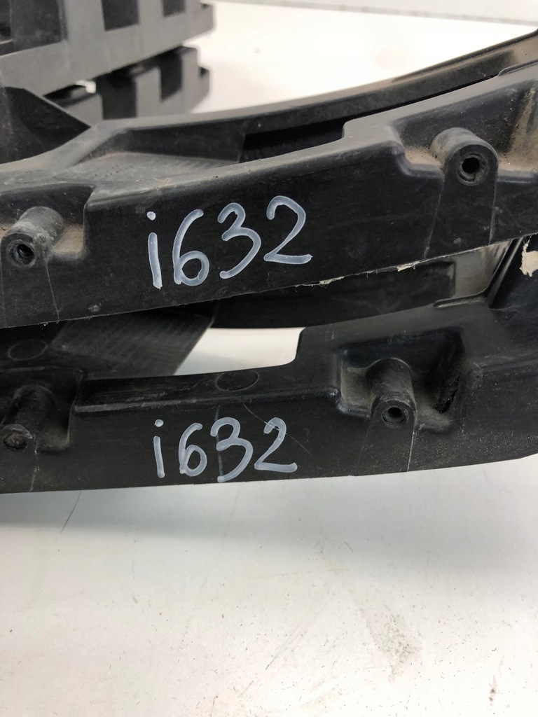 VW JETTA 5C6807394 SLIZG BUMPLE DREPTA DREPTULUI Product image