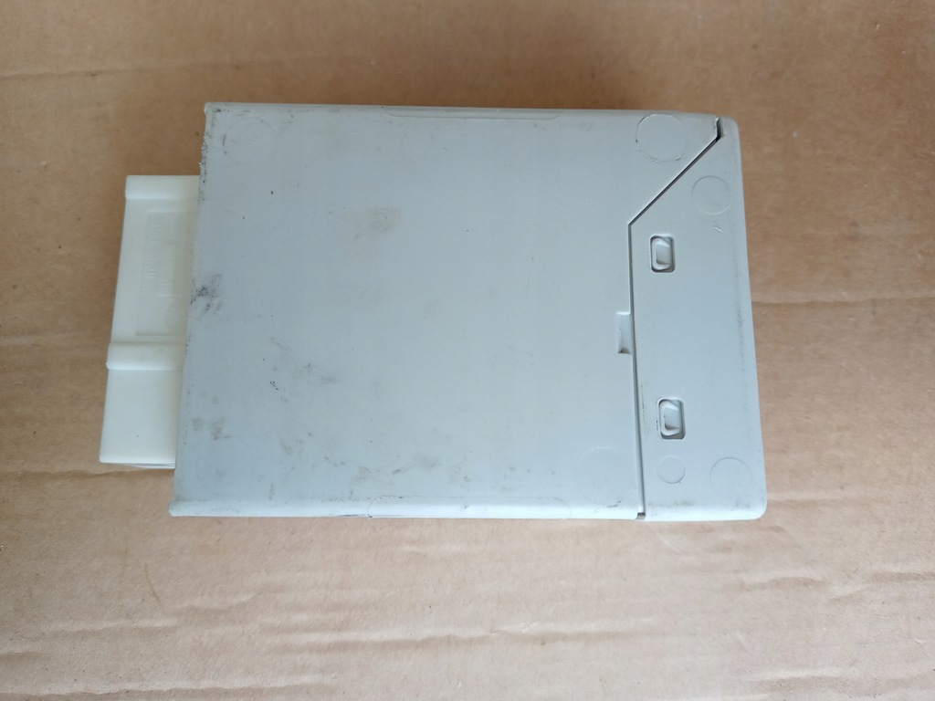 F01 F02 F07 F10 F11 X3 F25 F30 F31 F32 F33 F34 MODUL CONTROLLER CÂRLIG 6796905 Product image