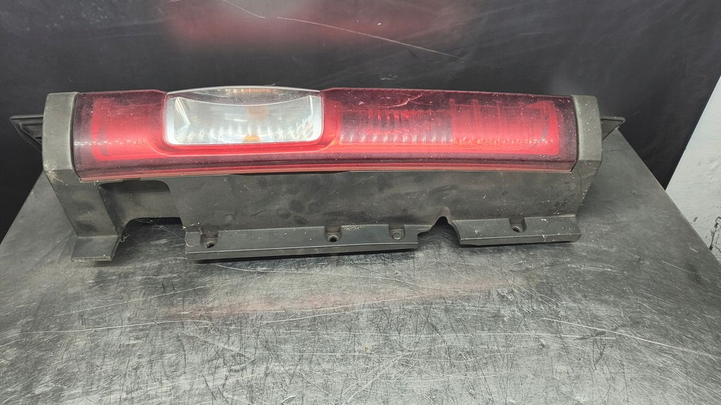 LAMPĂ SPATE VIVARO TRAFIC II STÂNGA 93857722 265A60118R EUROPA Product image