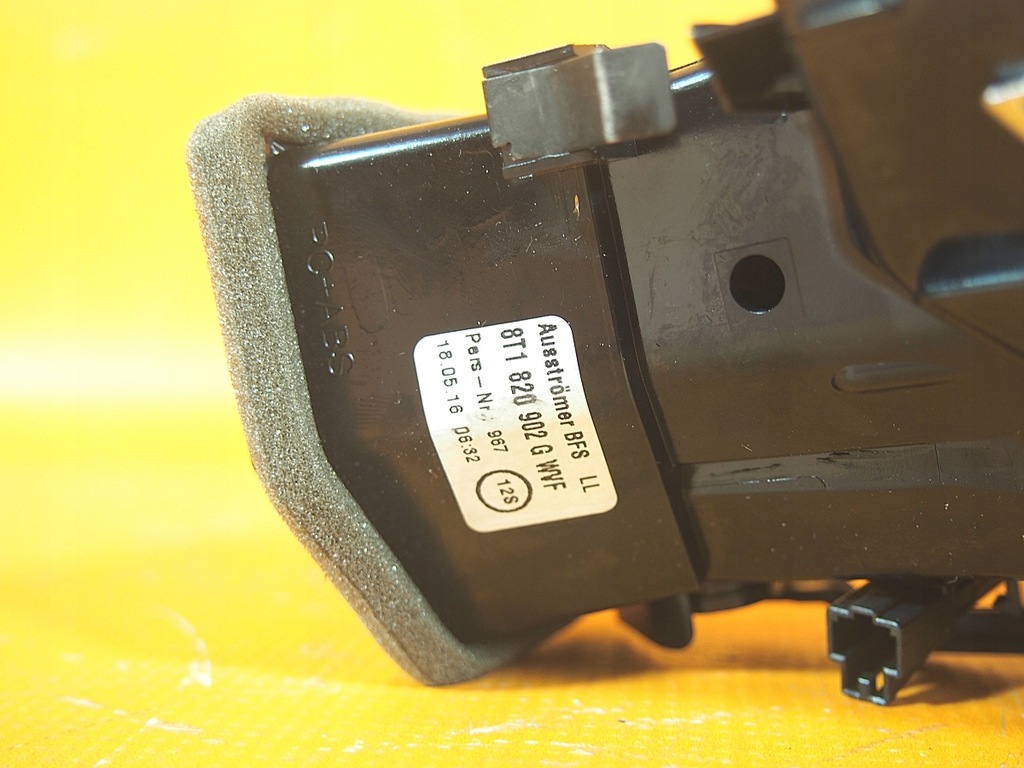 Audi A5 8T LIFT 50KM Iluminat Consolă Grături de aerisire SET Product image