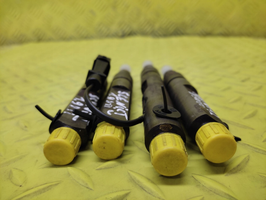 INJECTOR RENAULT SCENIC 1.9 DTI 0432193753/4 Product image