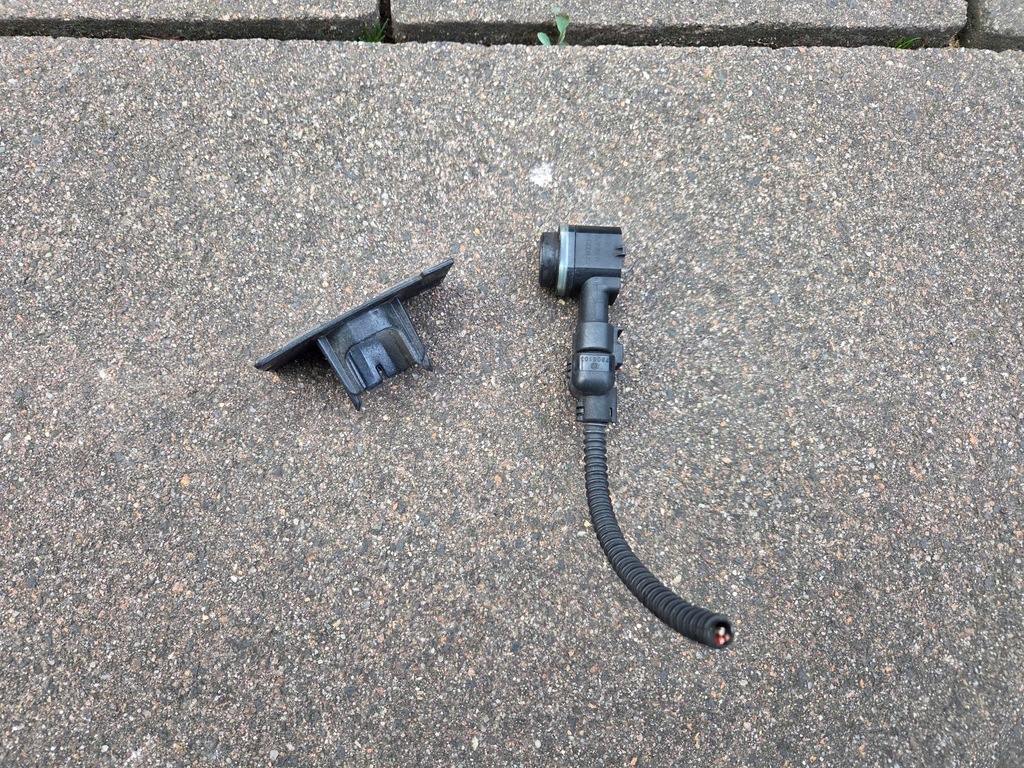 VW Touran Lift Senzor PDC+Fixarea pădurilor 4H0919275 1T0919494B 10-2015 Product image