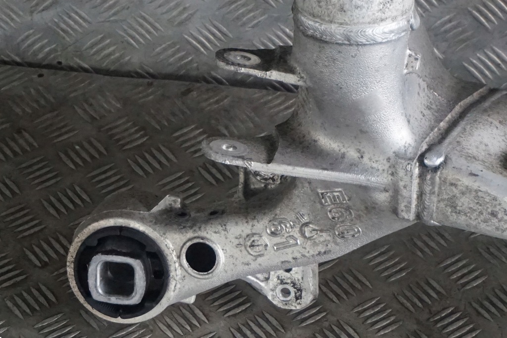 BMW E60 Carucior Sled Beam Cradle Spate Product image