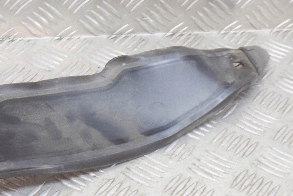Maserati Quattroporte M156 Fender din plastic stâng din față 670001705 2014 Product image