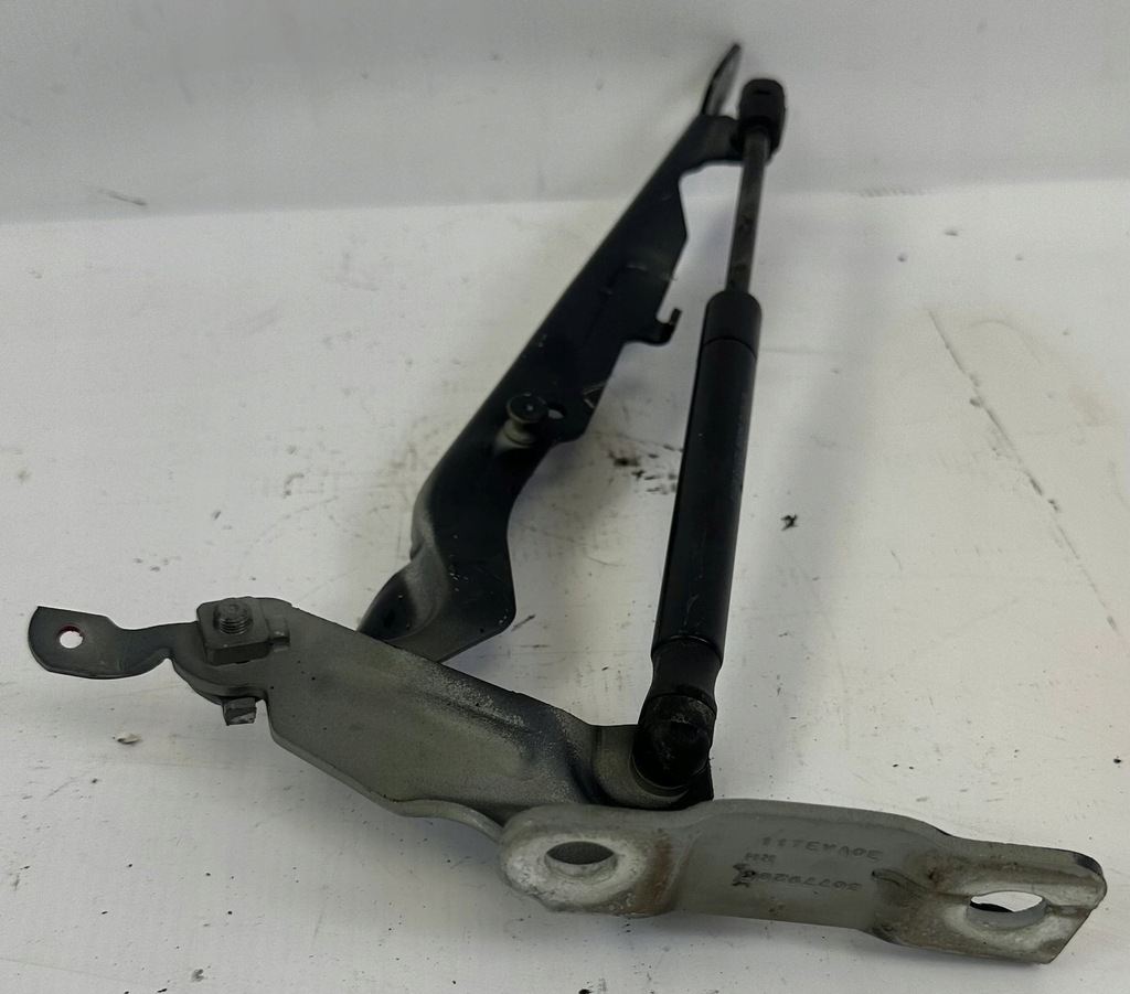 Balama capota dreapta 30779283 Volvo XC60 I 2.0 D3 2010 Product image