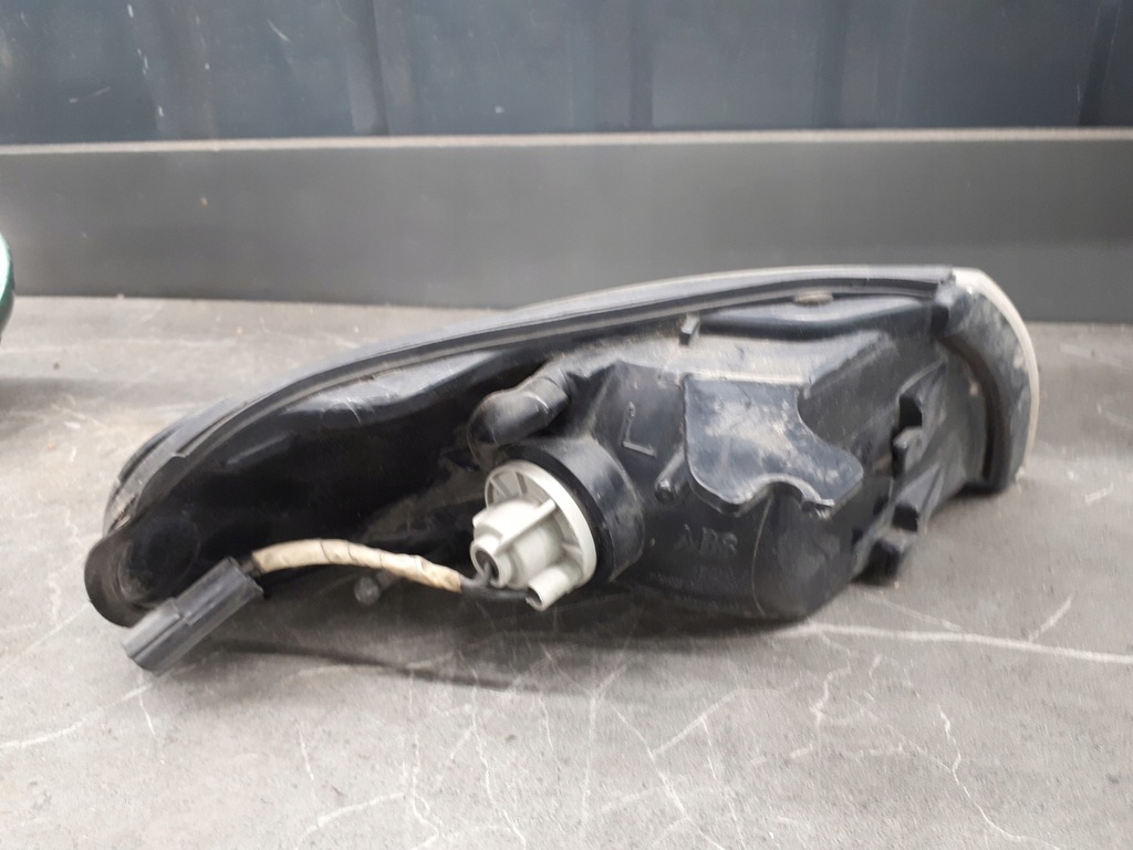 210-61612 Semnalizator dreapta mazda 626 IV KOITO Product image