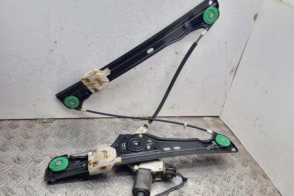 Ridicarea stângă a Winderului stâng BMW 3 Touring (E91) 6927028 2.0L Product image