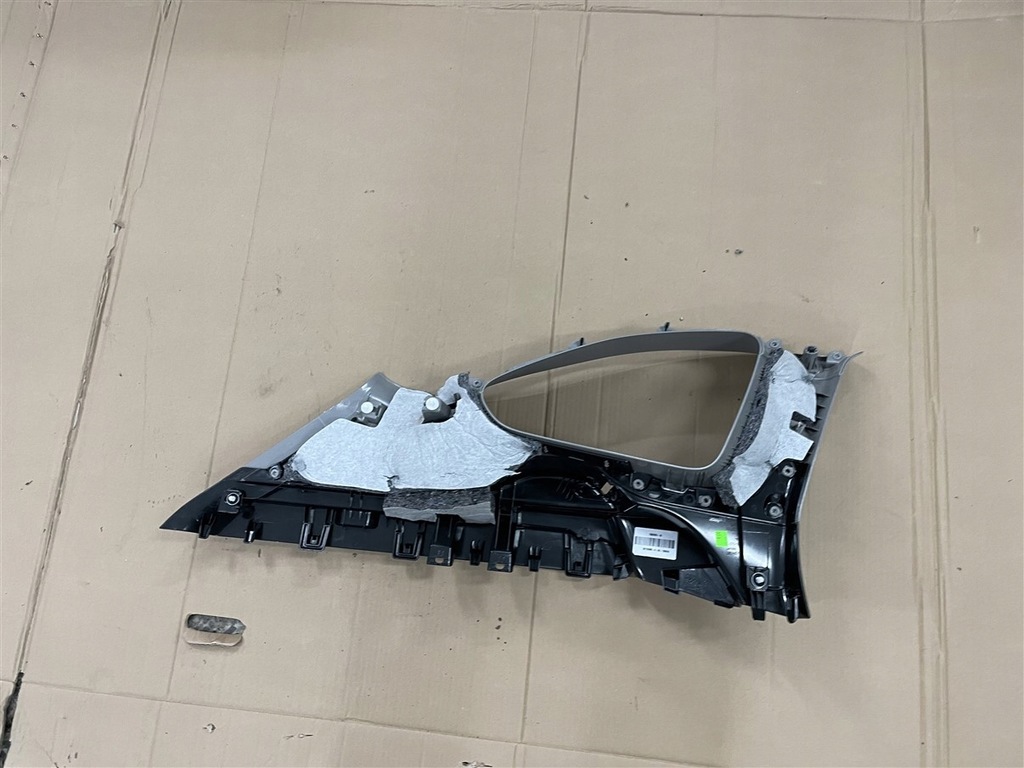Pilon de plastic Plasaj Scămuit cu portbagaj în spate BMW F48 X1 LI Lift Product image