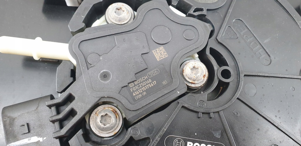 POMPA REZERVOR ADBLUE VW T5 T6 MULTIVAN 7E0131877H 0444040011 5Q0131969C Product image