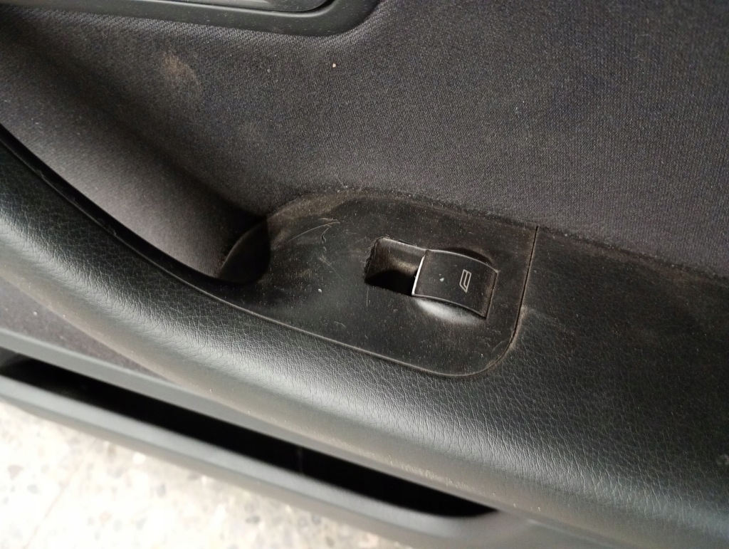 8E1867106 Door Bock Front Audi A4 B7 Product image