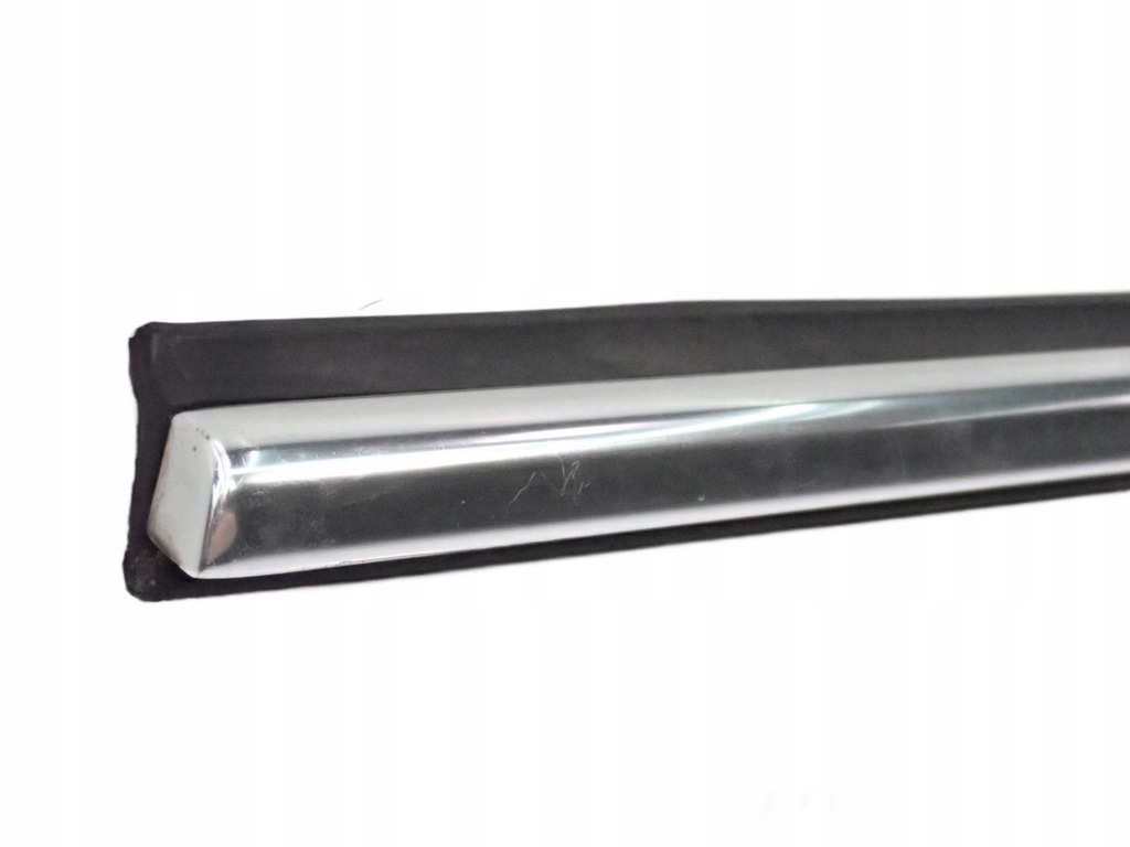 BANDA GEAM A8 S8 STÂNGA SPATE 4D0853767E Product image