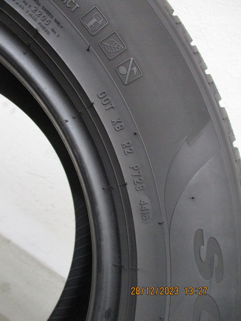 1x 235/65R17 Pirelli Scorpion Winter 5.5mm Product image