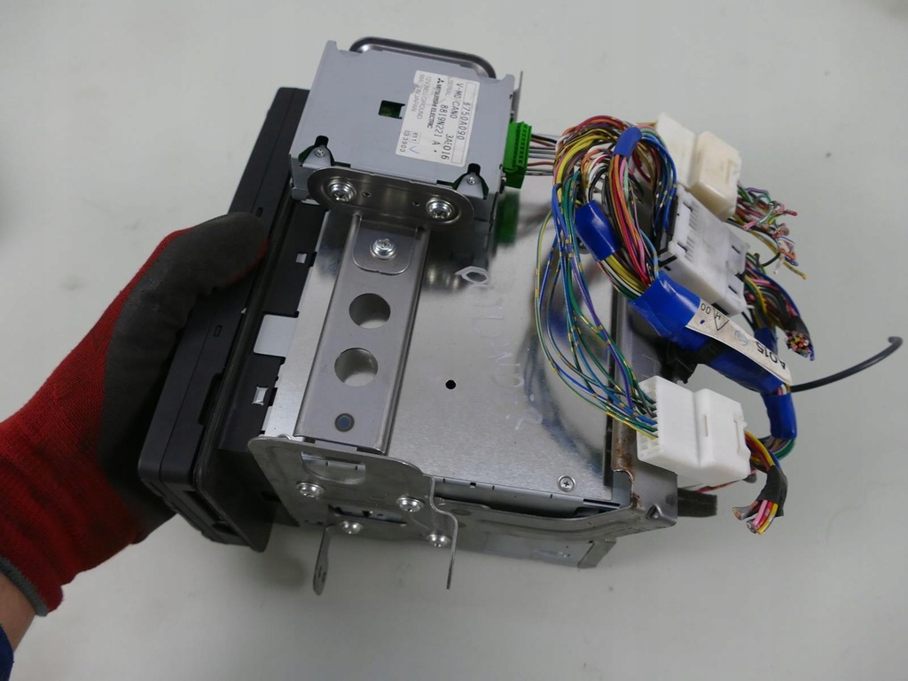 ECRAN MONITOR NAVIGARE RADIO PLAYER MITSUBISHI OUTLANDER II Product image