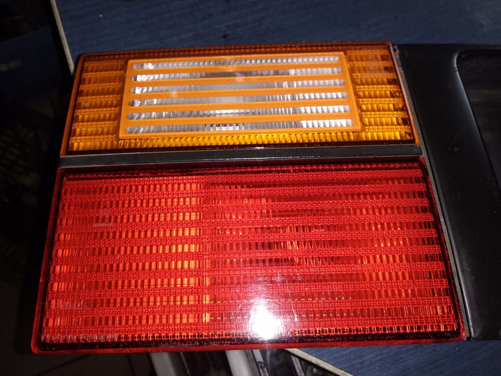 LAMPĂ SPATE BLENDA VW VENTO HELLA 1H5853481 Product image