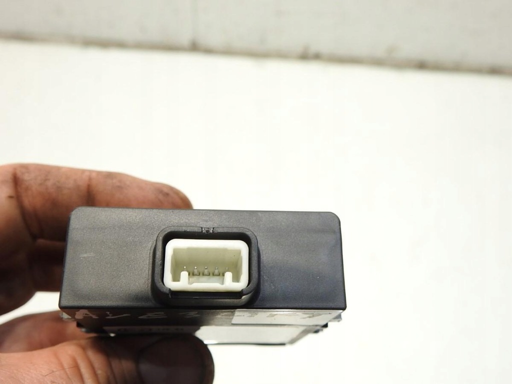 TOYOTA AVENSIS III CONTROLLER CENTRALĂ MODUL T27 89741-05091 Product image