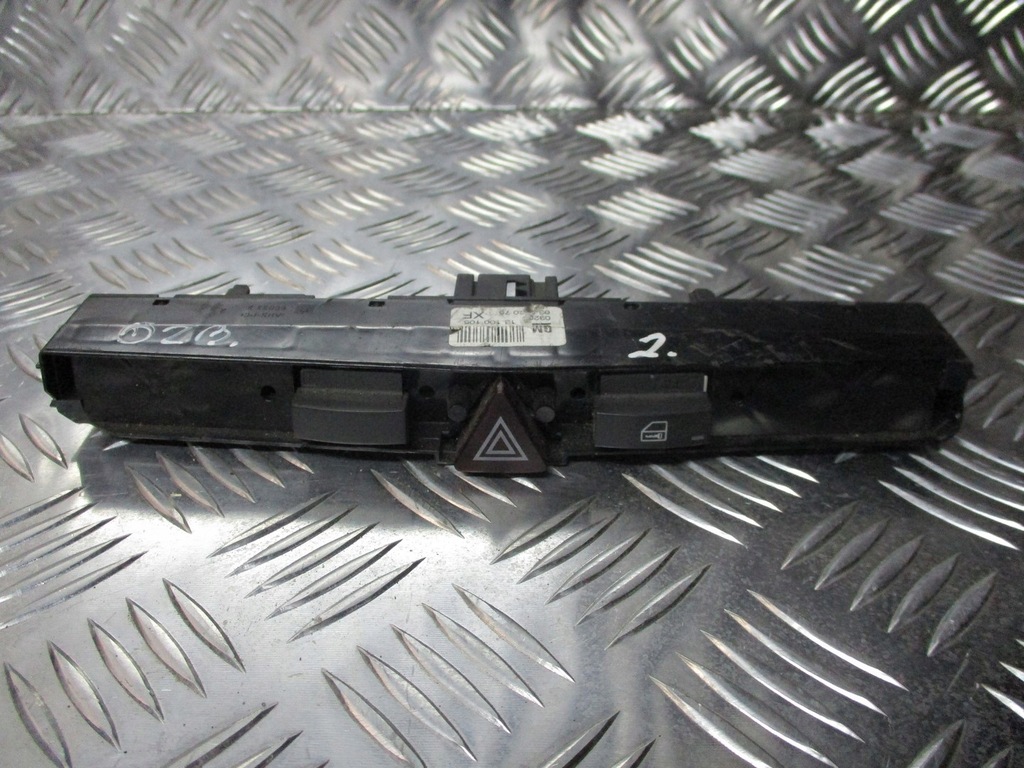 COMUTATOR DE URGENTA OPEL ZAFIRA B 13100105XF Product image