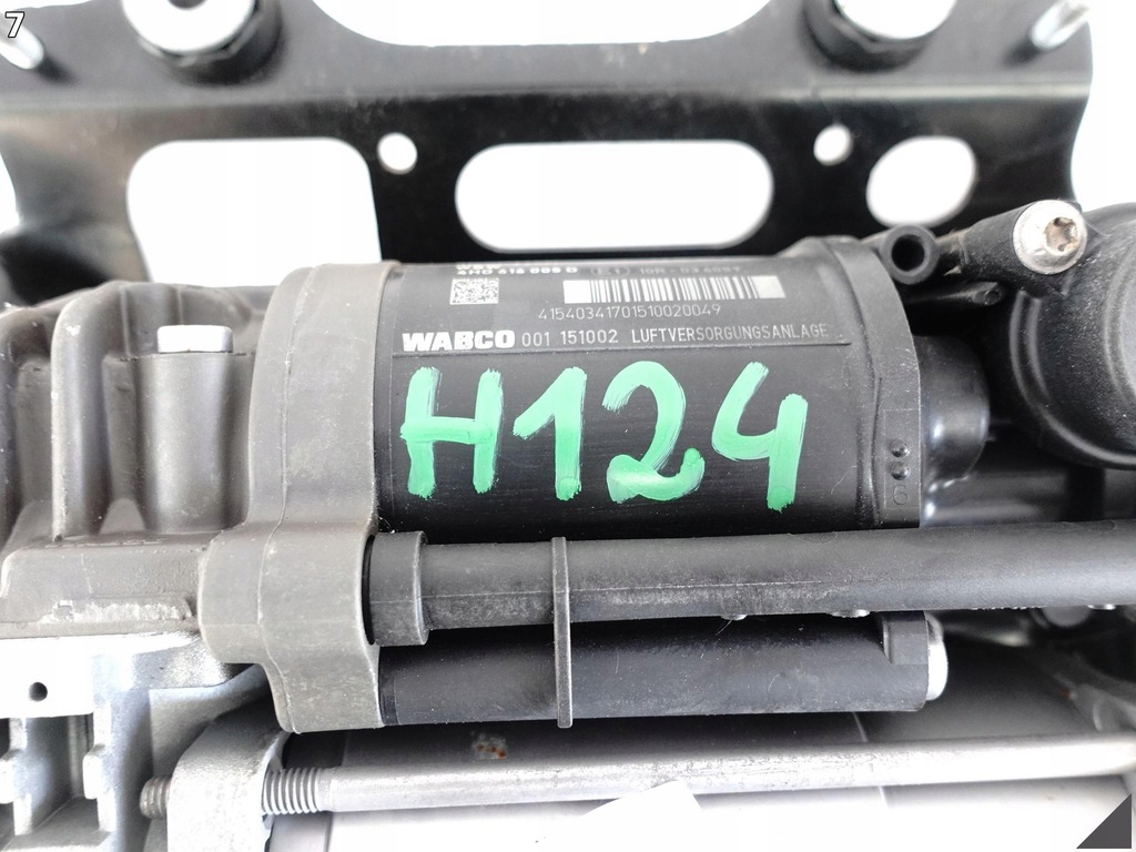 AUDI A8 S8 4H0 D4 09-17 COMPRESOR SUSPENSII Pneumatice WABCO 74 CP Product image
