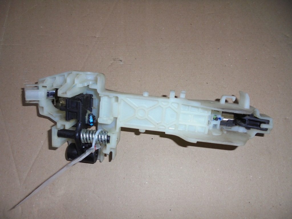 MÂNER STANGA SPATE CROM HYUNDAI ELANTRA VI 2016 Product image