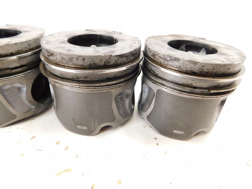 Set 4 pistoane Alfa Romeo 159 1.9 JTDM piston Product image