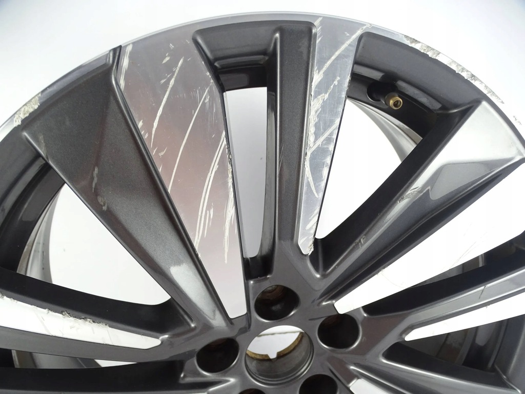 PEUGEOT 7J x 19 CH5-38 RIM Product image