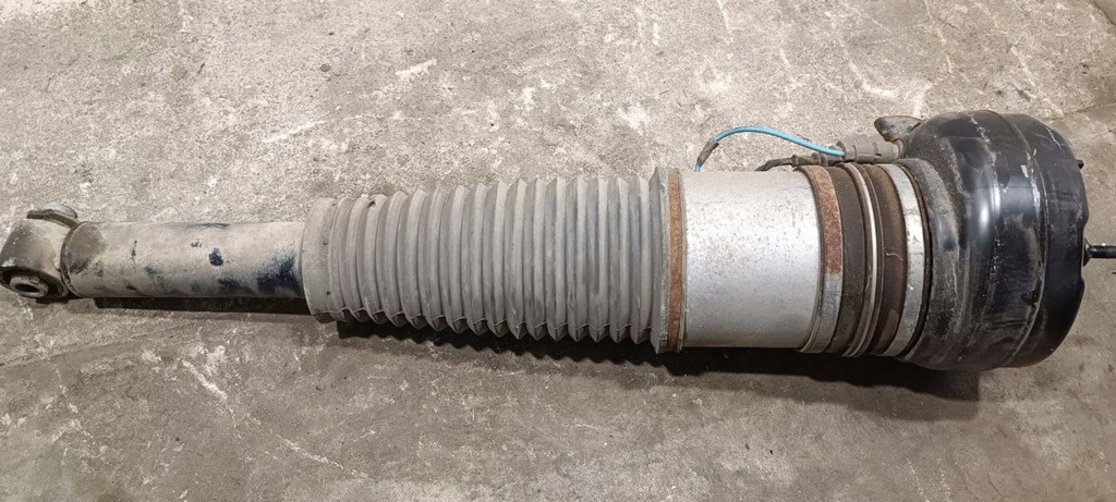 Audi A8 S8 D4 4H 2012 Suspensie pneumatică spate amortizor Product image