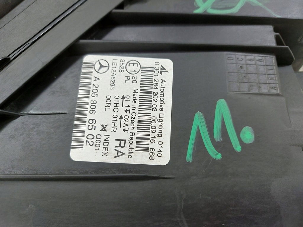 Mercedes-Benz C Clasa 205 H7 W205 H7 Fața frontală a lămpii din față Product image
