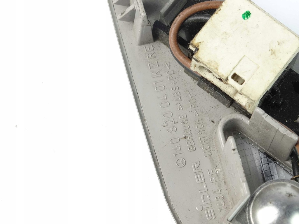 Mercedes Clasa S W140 FARO DREAPTA SPATE A1408200401 Product image
