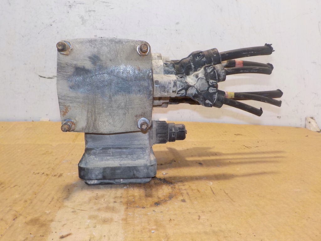Renault / Volvo Driver / Modulator EBS KNORR-BREMSE 21122038 Product image