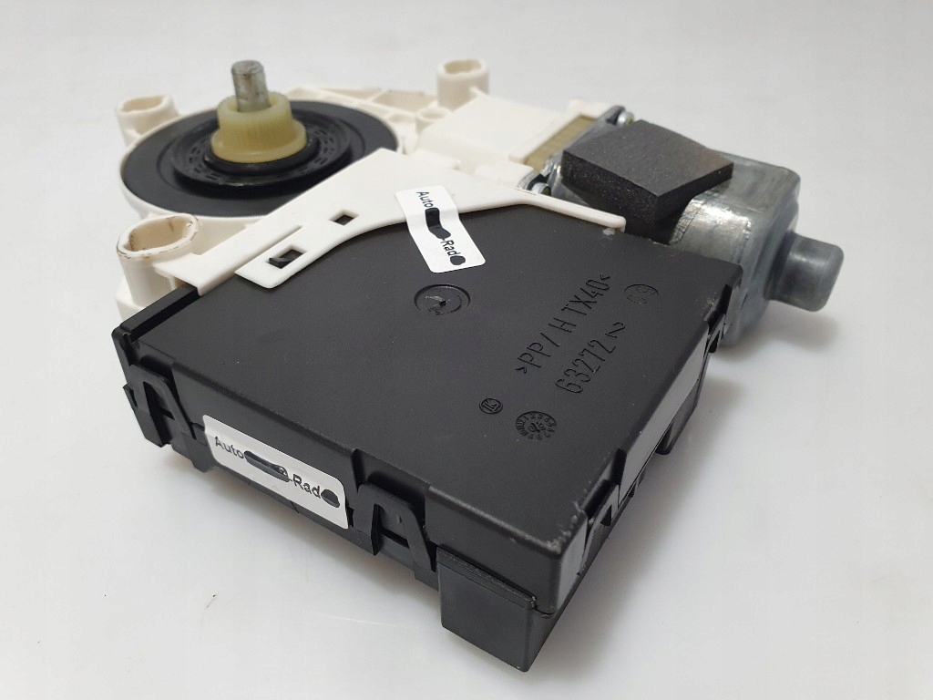 AUDI A3 8P LIFT CONTROLLER MOTOR GEAM OGLINZII RABATANTE FAȚĂ DREAPTA EU Product image