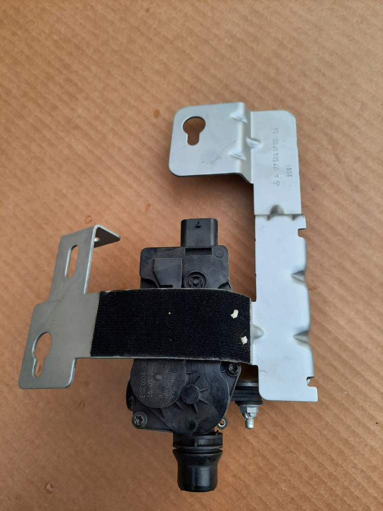SUPPA DE COMUTARE APĂ POMPĂ A0005061300 VITO W447 W177 W213 W205 W253 Product image