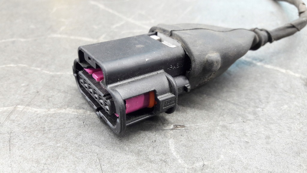 1K0973706 AUDI VW PLUG -In Bait Gunon Product image